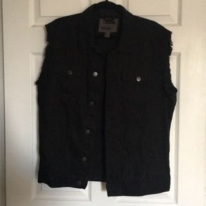 Forever 21 Men’s Denim Vest